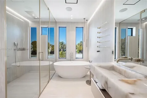 1045 W 47th Court Miami Beach FL 33140