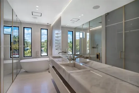 1045 W 47th Court Miami Beach FL 33140