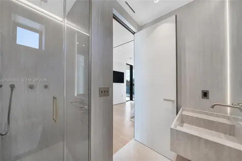 1045 W 47th Court Miami Beach FL 33140