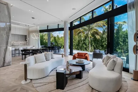 1045 W 47th Court Miami Beach FL 33140
