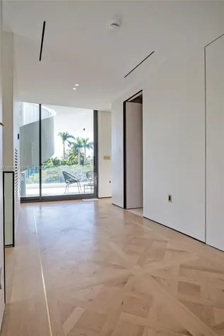 1045 W 47th Court Miami Beach FL 33140