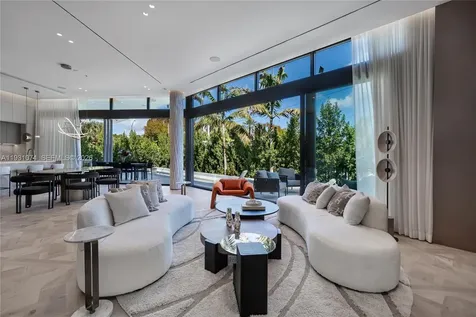 1045 W 47th Court Miami Beach FL 33140