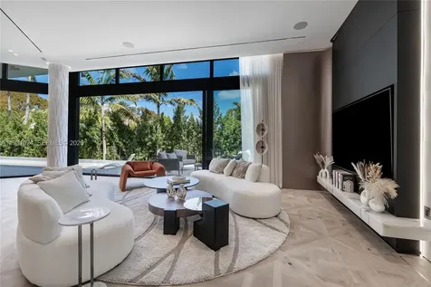 1045 W 47th Court Miami Beach FL 33140