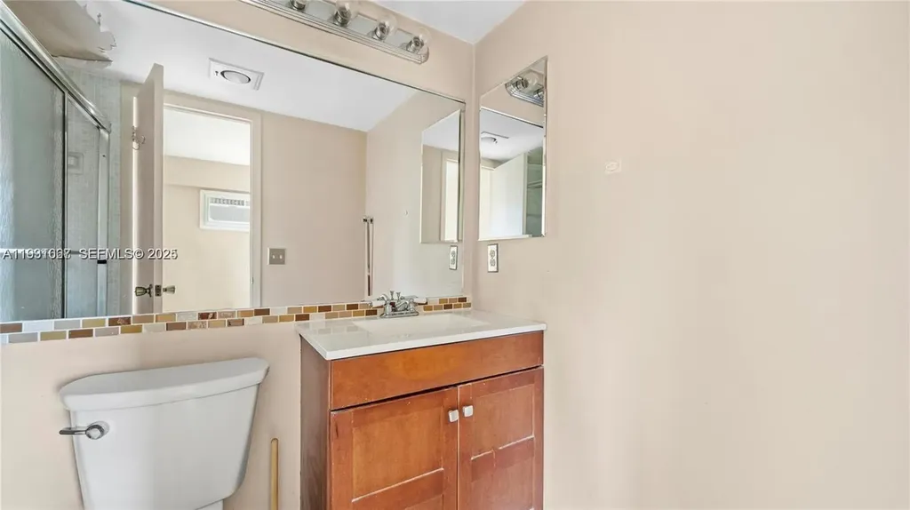 79 Suffolk B Boca Raton FL 33434