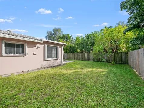 5334 Balsam Terrace Plantation FL 33317