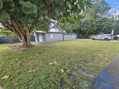 2488 SW 6th Court Fort Lauderdale FL 33312