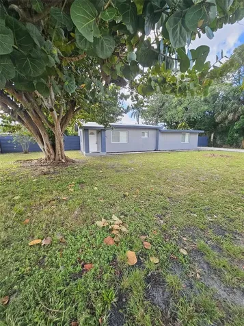 2488 SW 6th Court Fort Lauderdale FL 33312
