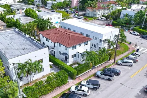 815 W 39th Street Miami Beach FL 33140