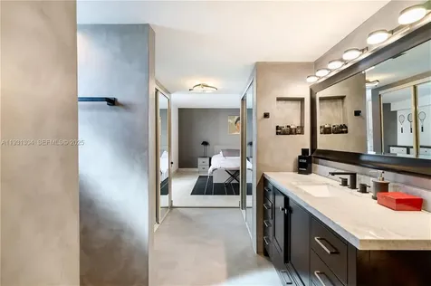 1900 Sunset Harbour Drive Miami Beach FL 33139