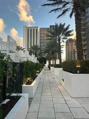 851 NE 1st Avenue Miami FL 33132
