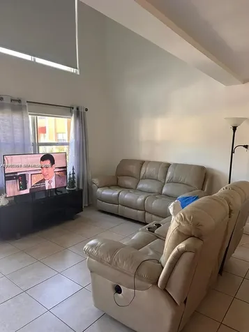 18101 NW 68th Avenue Hialeah FL 33015