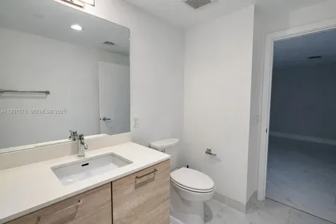 16385 Biscayne Boulevard North Miami Beach FL 33160