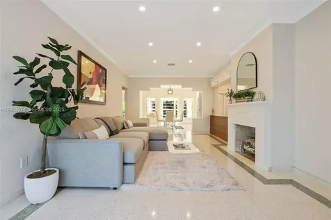 3760 Royal Palm Avenue Miami Beach FL 33140