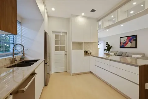3760 Royal Palm Avenue Miami Beach FL 33140