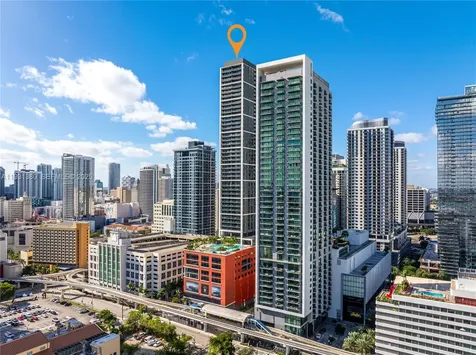 159 NE 6th Street Miami FL 33132