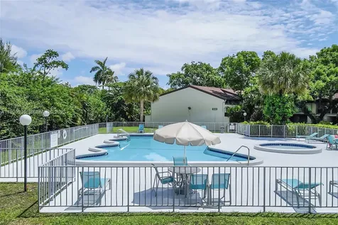 19212 NE 25th Avenue Miami FL 33180