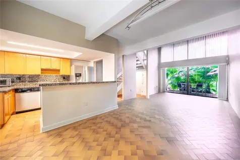 19212 NE 25th Avenue Miami FL 33180