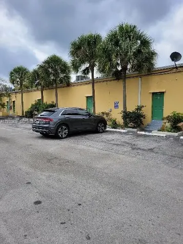660 N State Road Plantation FL 33311