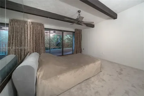 19212 NE 25th Avenue Miami FL 33180