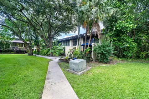 19212 NE 25th Avenue Miami FL 33180