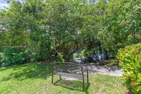 19212 NE 25th Avenue Miami FL 33180