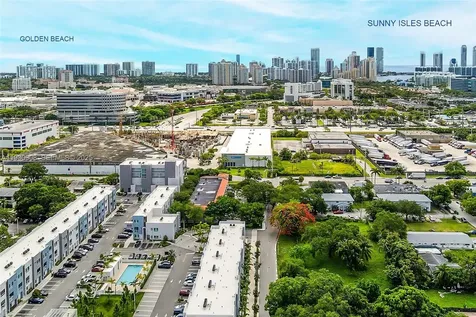 19212 NE 25th Avenue Miami FL 33180