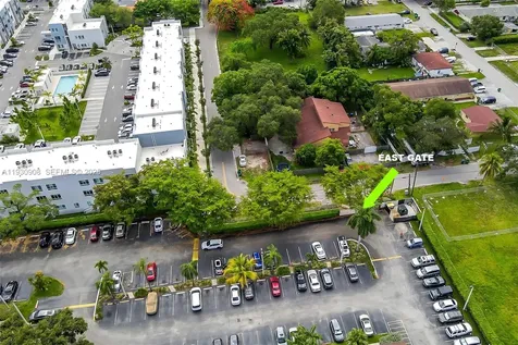 19212 NE 25th Avenue Miami FL 33180