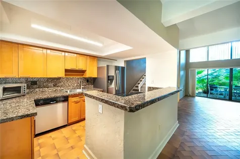 19212 NE 25th Avenue Miami FL 33180