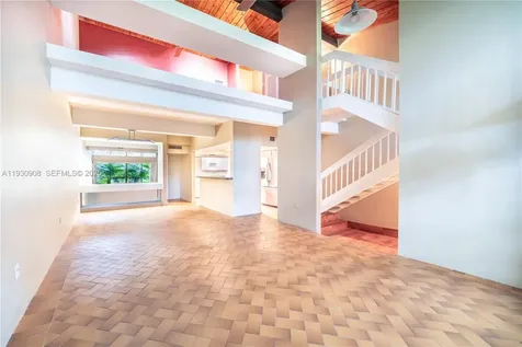 19212 NE 25th Avenue Miami FL 33180
