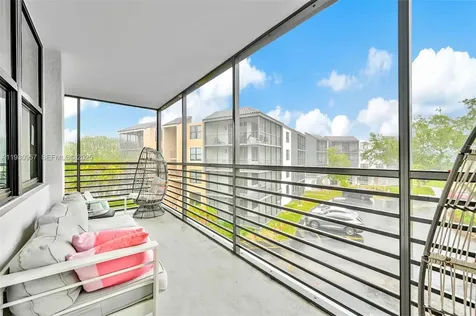 3900 N Hills Drive Hollywood FL 33021