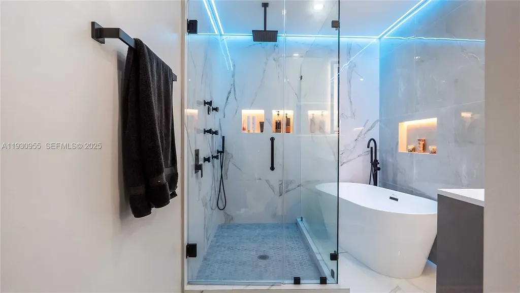 817 NW 17th Street Fort Lauderdale FL 33311