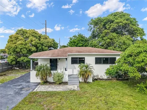 817 NW 17th Street Fort Lauderdale FL 33311
