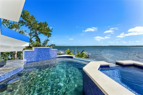 180 Pompano Drive Key Largo FL 33037