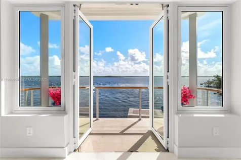 180 Pompano Drive Key Largo FL 33037