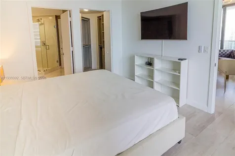 45 SW 9th Street Miami FL 33130