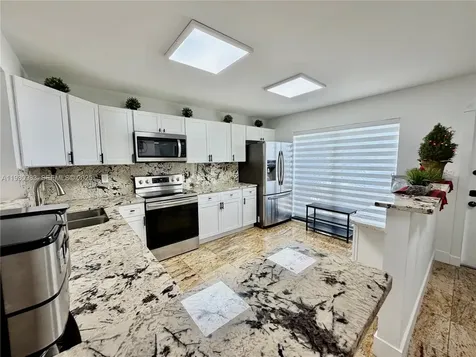 934 NE 27th Avenue Hallandale Beach FL 33009