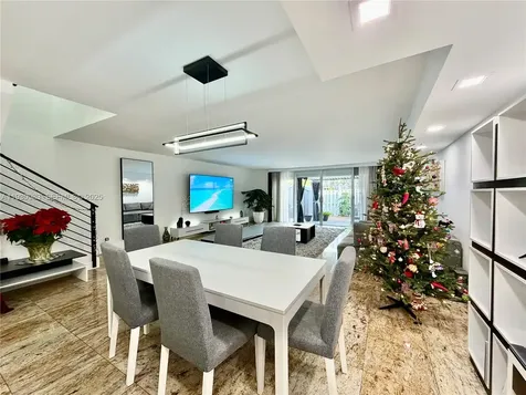 934 NE 27th Avenue Hallandale Beach FL 33009