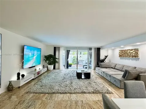 934 NE 27th Avenue Hallandale Beach FL 33009