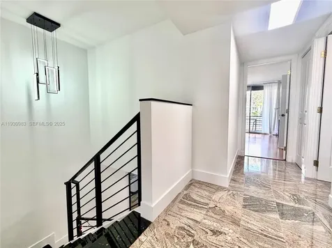 934 NE 27th Avenue Hallandale Beach FL 33009
