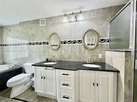 934 NE 27th Avenue Hallandale Beach FL 33009