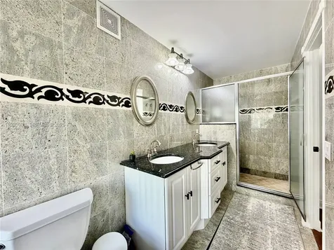 934 NE 27th Avenue Hallandale Beach FL 33009
