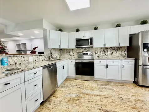 934 NE 27th Avenue Hallandale Beach FL 33009
