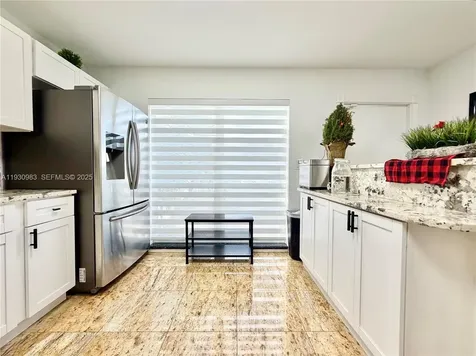 934 NE 27th Avenue Hallandale Beach FL 33009