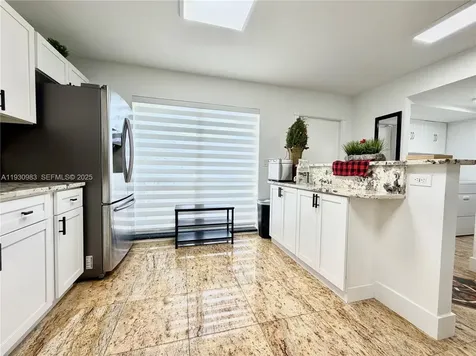 934 NE 27th Avenue Hallandale Beach FL 33009