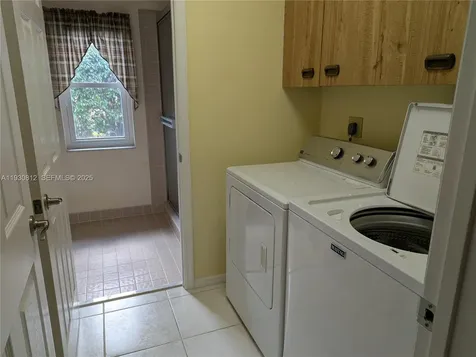 5245 NW 58th Terrace Coral Springs FL 33067
