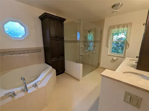 5245 NW 58th Terrace Coral Springs FL 33067