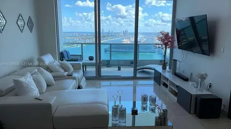 900 Biscayne Boulevard Miami FL 33132