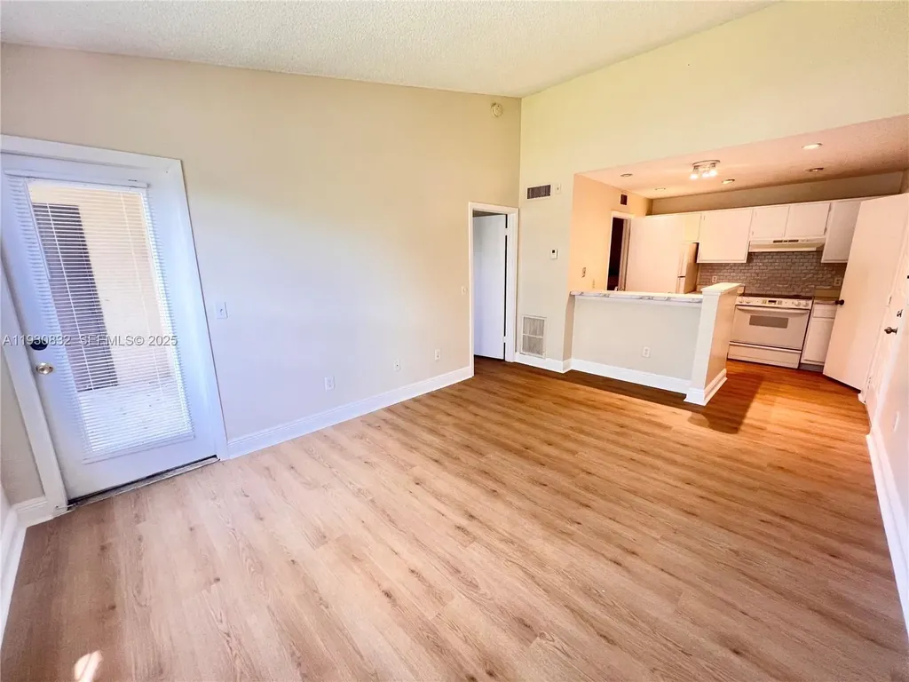 4581 W Mcnab Road Pompano Beach FL 33069