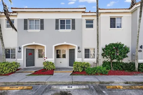 1614 SE 31st Court Homestead FL 33035
