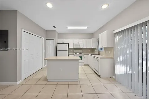 1614 SE 31st Court Homestead FL 33035